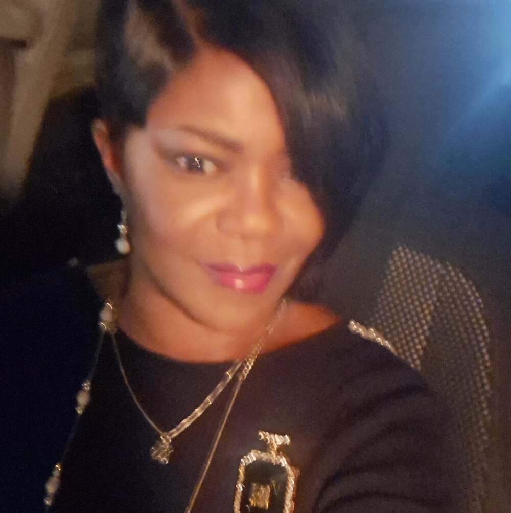 Meet your Posher, Sandra